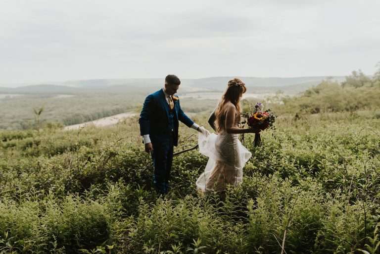 DEEP CREEK LAKE ELOPEMENT GUIDE + INTIMATE WEDDING GUIDE (updated for 2023)
